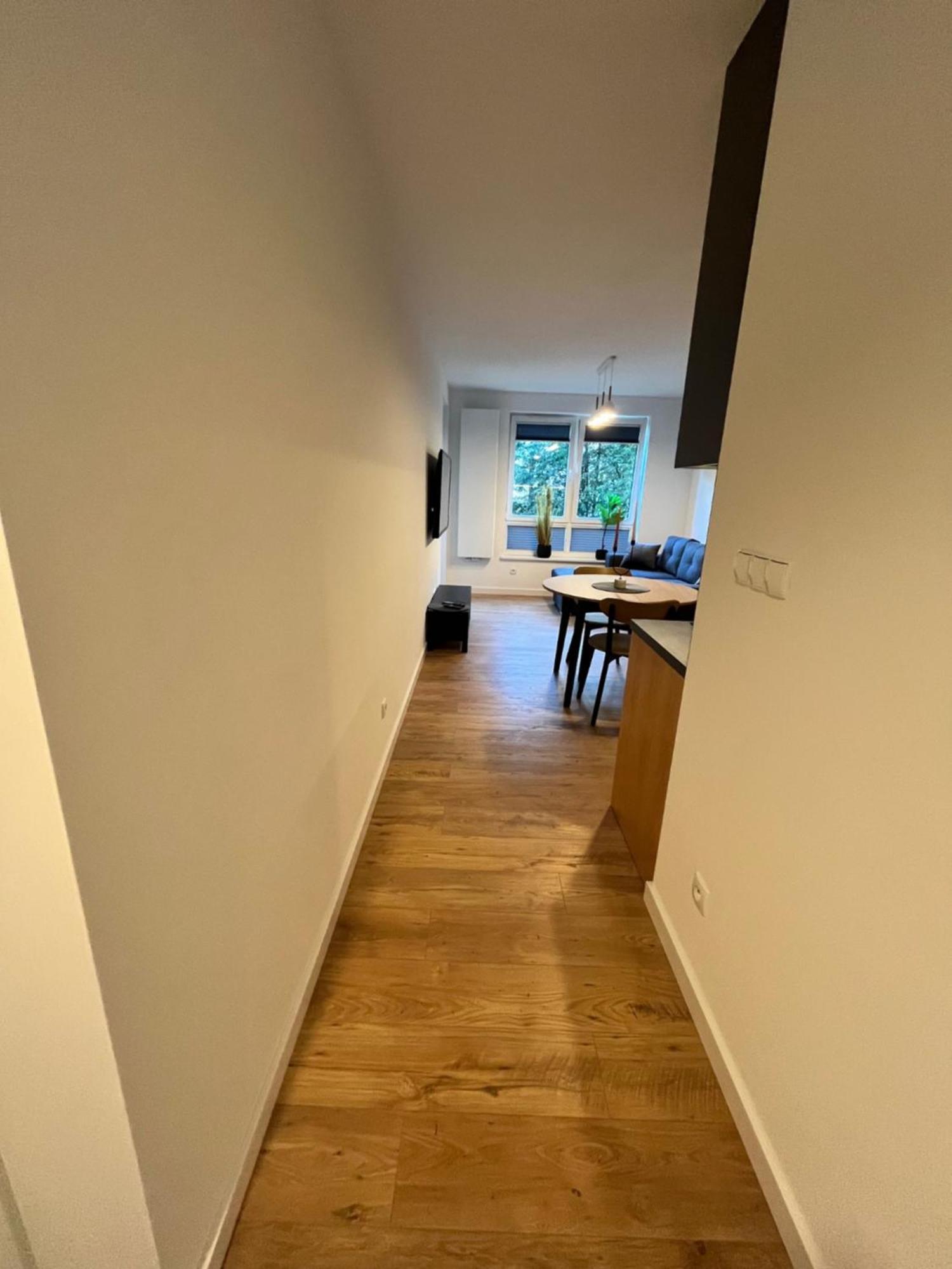 Apartament Julia 1-4 Os Starowapiennikowa 42A Z Balkonem Ze Sniadaniem Kontynentalnym Kielce Exterior foto