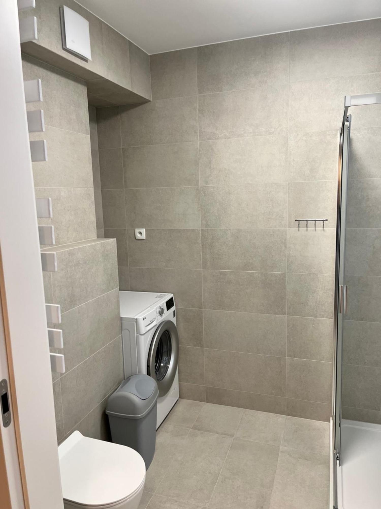 Apartament Julia 1-4 Os Starowapiennikowa 42A Z Balkonem Ze Sniadaniem Kontynentalnym Kielce Exterior foto