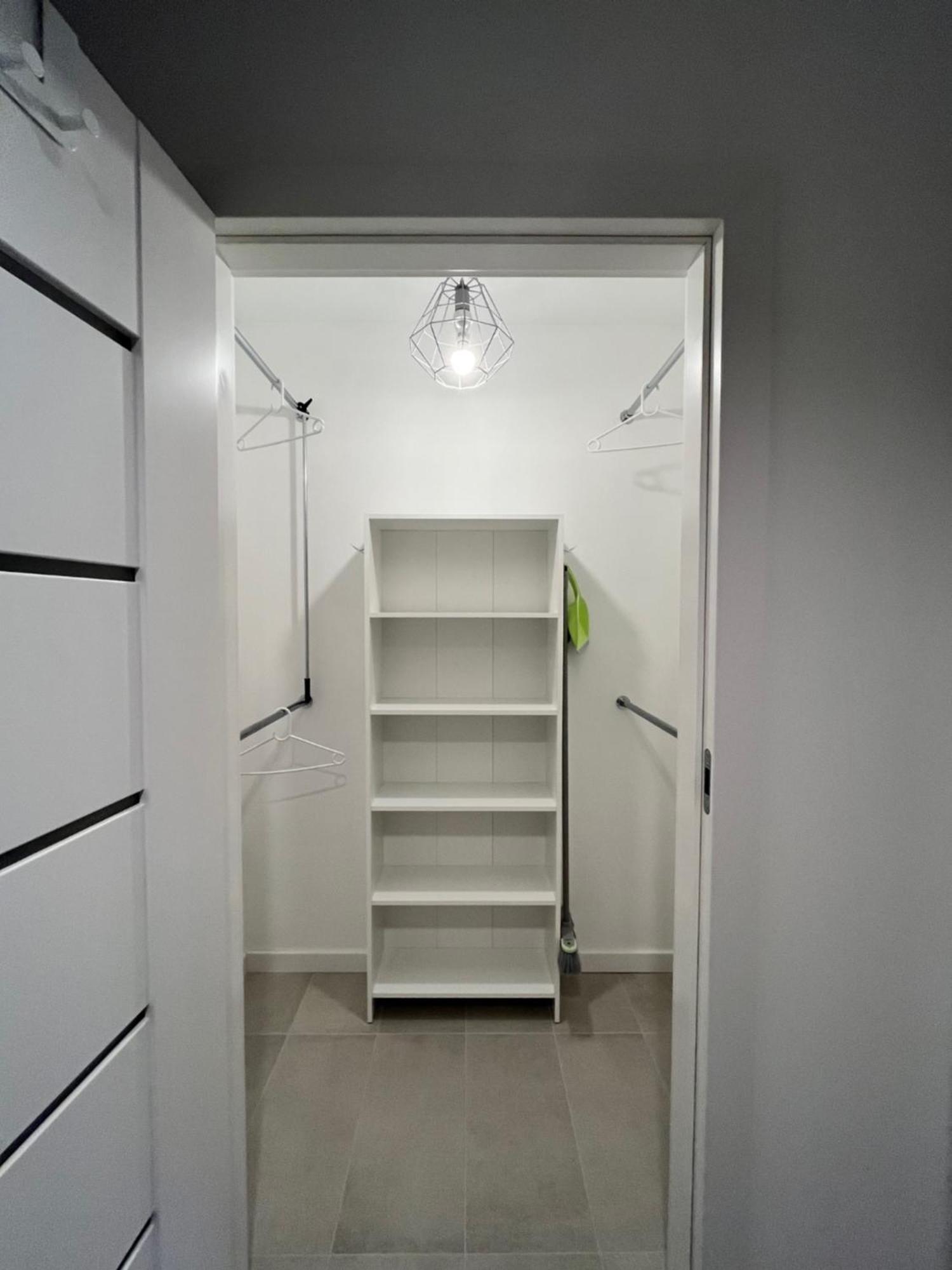 Apartament Julia 1-4 Os Starowapiennikowa 42A Z Balkonem Ze Sniadaniem Kontynentalnym Kielce Exterior foto