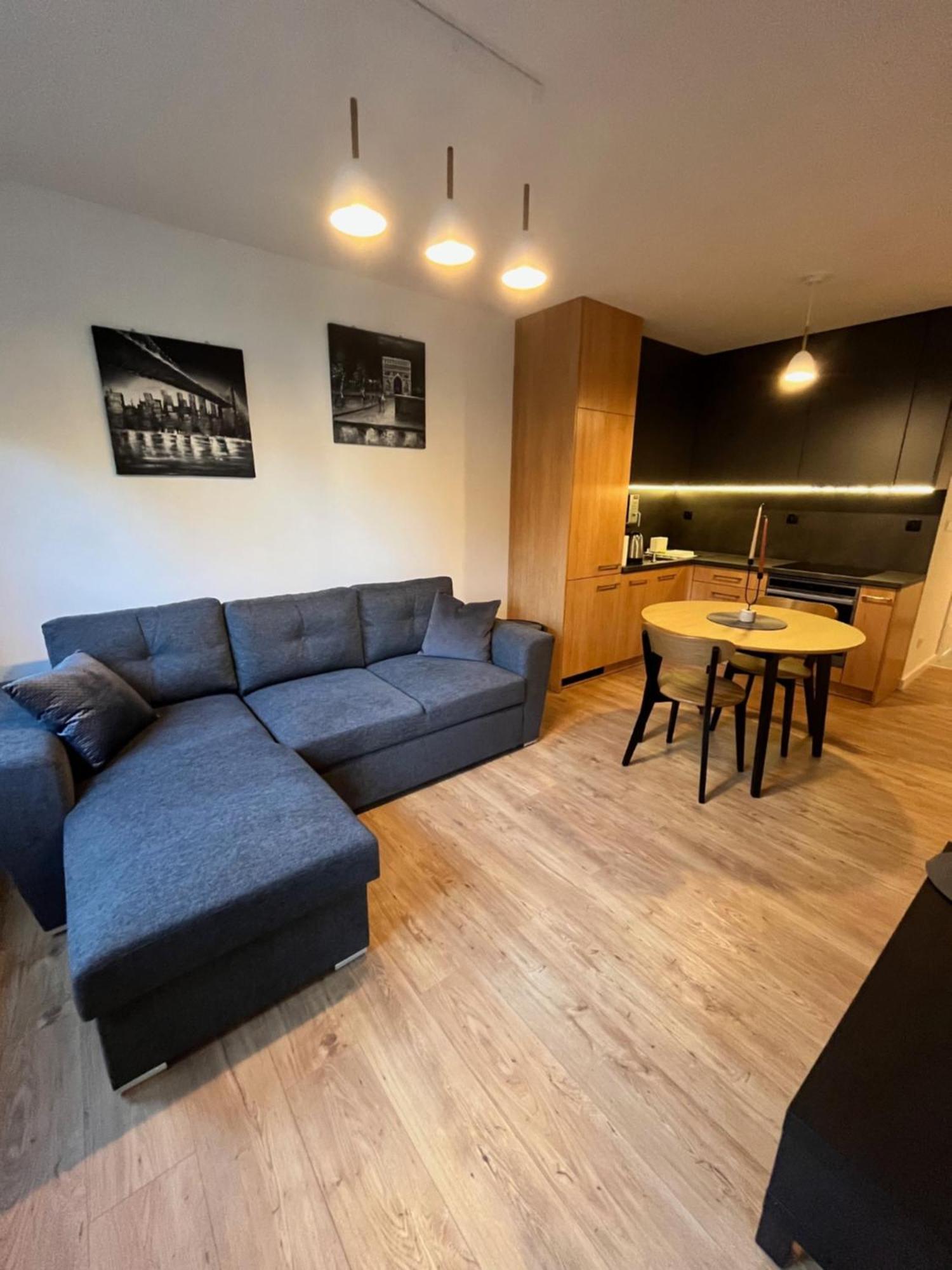 Apartament Julia 1-4 Os Starowapiennikowa 42A Z Balkonem Ze Sniadaniem Kontynentalnym Kielce Exterior foto