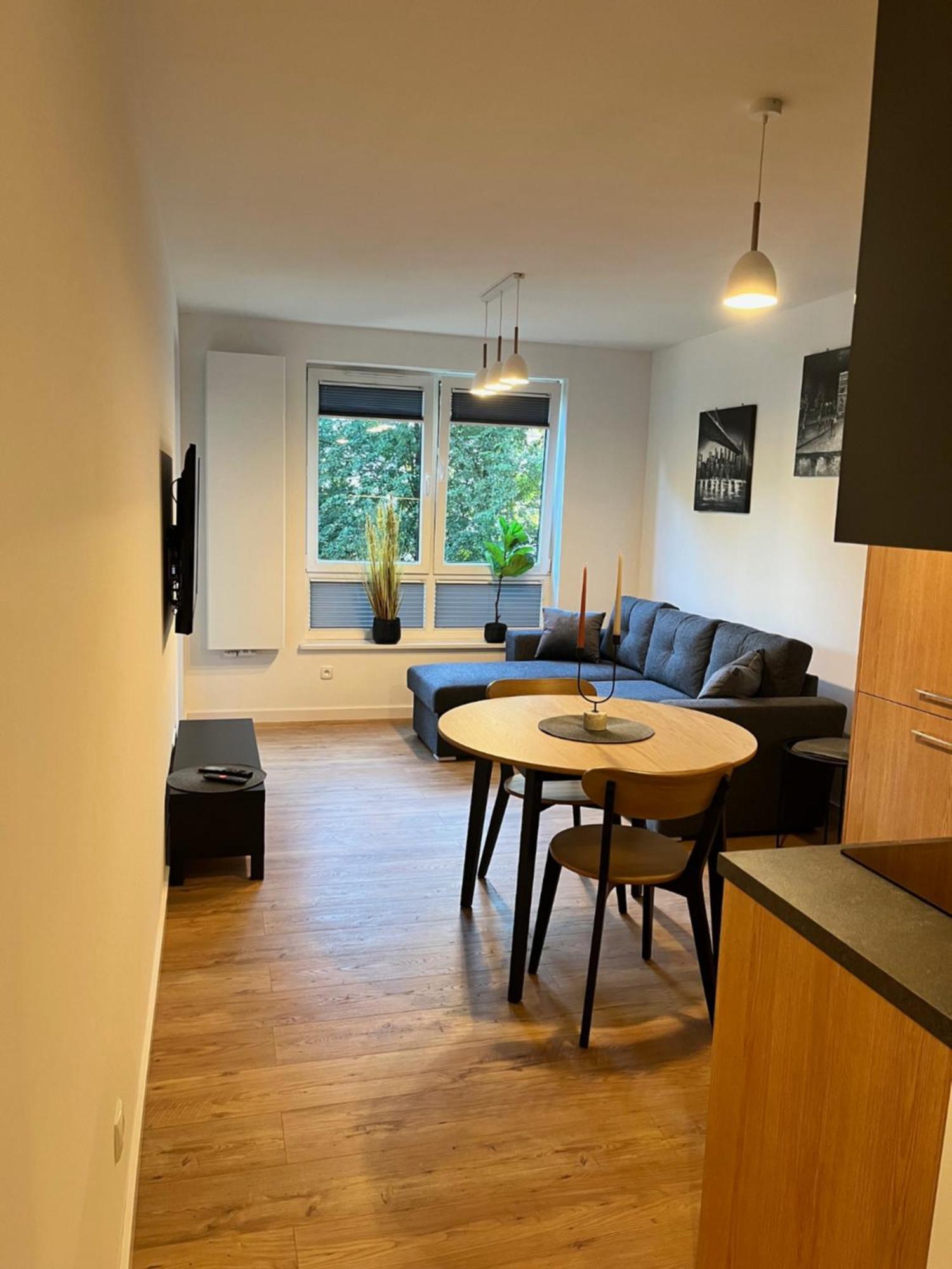 Apartament Julia 1-4 Os Starowapiennikowa 42A Z Balkonem Ze Sniadaniem Kontynentalnym Kielce Exterior foto